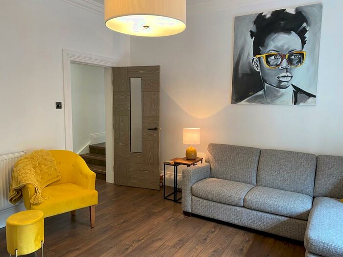 1 Bedroom Flat To Rent In Manor Street, Falkirk, FK1