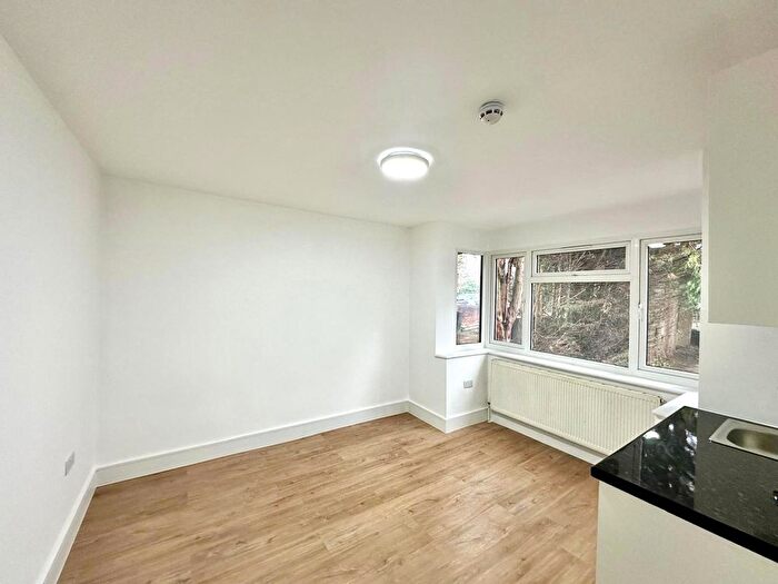 7 Bedroom Semi-Detached House To Rent In Frimley Road, Camberley, GU15