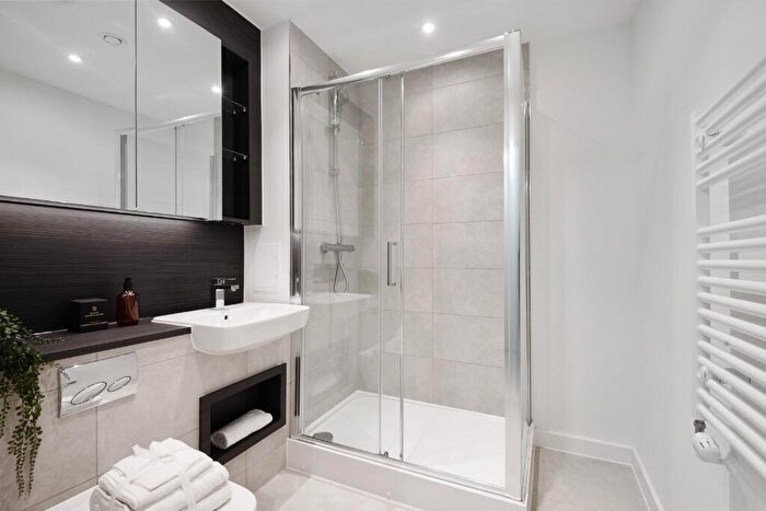 1 Bedroom Flat To Rent In Hendon Waterside, London, NW9