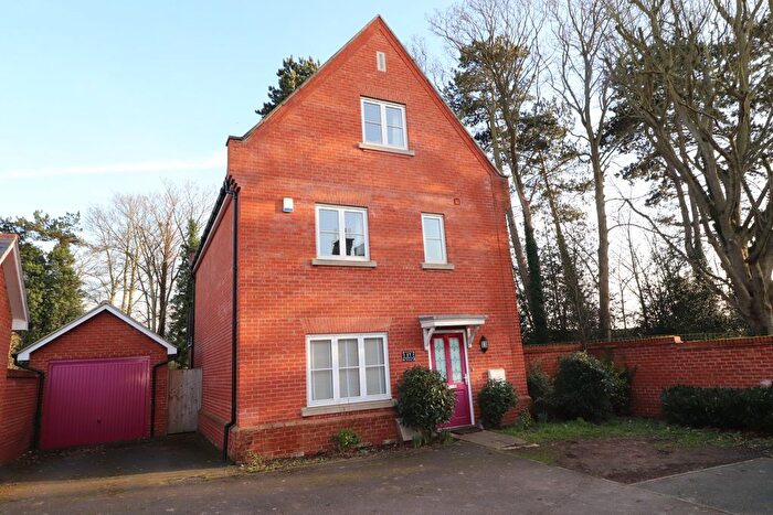 4 Bedroom Property To Rent In Kensington Way, Brentwood, CM14