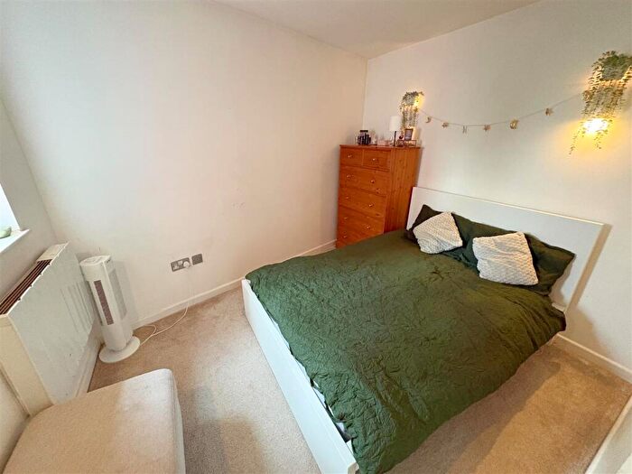 2 Bedroom Apartment For Sale In The Bank Apartments, Totterdown, Bristol, BS4 - Photo 3