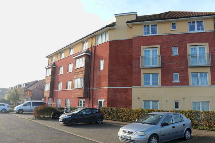2 Bedroom Apartment To Rent In Herschell Court, Basildon, SS14