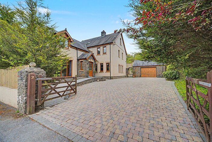 6 Bedroom Detached House For Sale In Clos Y Gorlan, Foelgastell, Llanelli, SA14