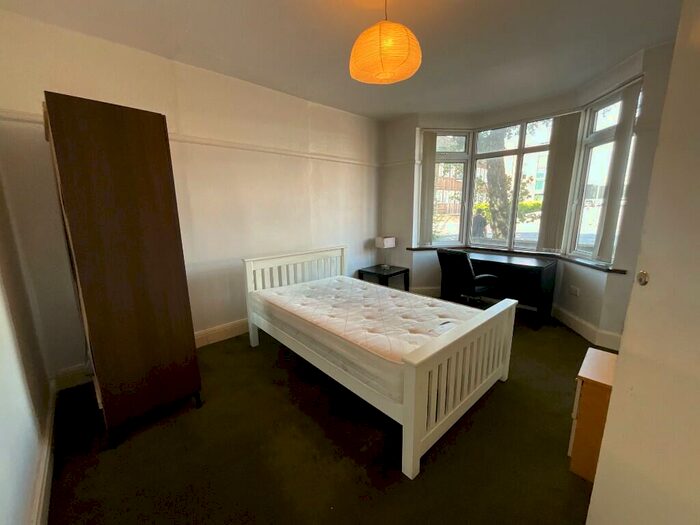 6 Bedroom Terraced House To Rent In Derby Road, Nottingham, Nottinghamshire, NG7