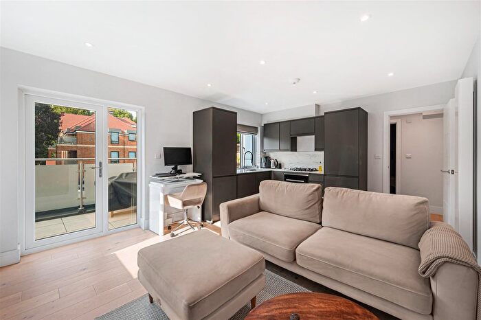 1 Bedroom Flat For Sale In Ellesmere Road, London, W4