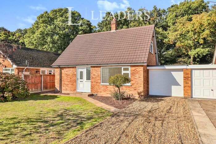 3 Bedroom Bungalow To Rent In Springfield Road, Norwich, NR8