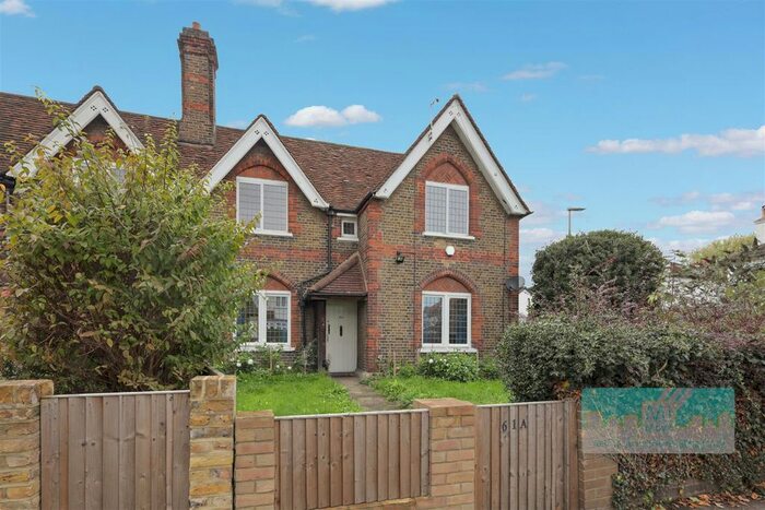 2 Bedroom Property To Rent In Plough Lane, Wallington, SM6