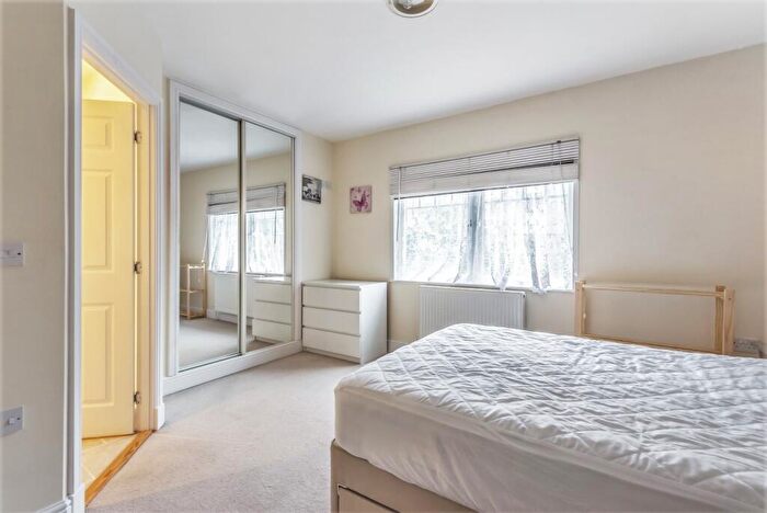 4 Bedroom Terraced House To Rent In Five Oaks Mews Bromley, BR1