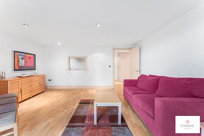1 Bedroom Flat To Rent In Nova Building, Isle Of Dogs, E14
