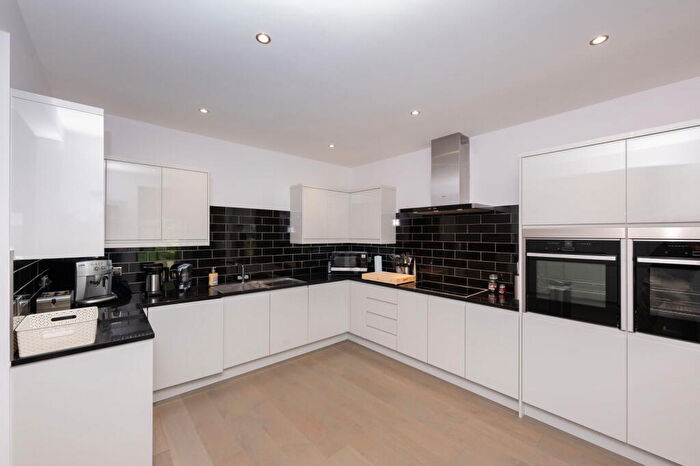 5 Bedroom Detached House For Sale In The Balk, Staincross, Barnsley, S75