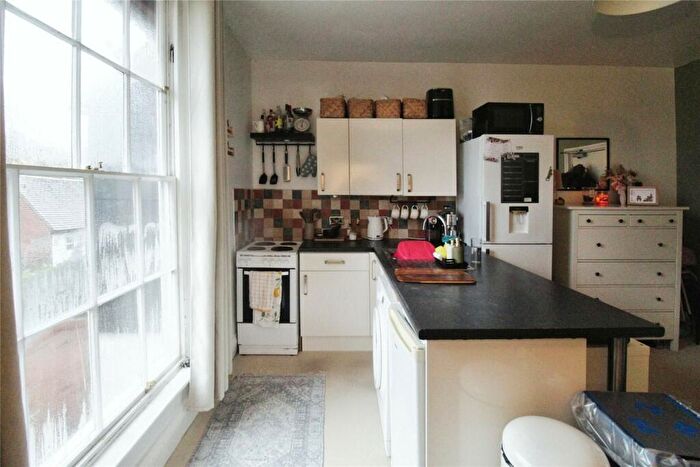 1 Bedroom Flat For Sale In Market Place, Romsey, Hampshire, SO51