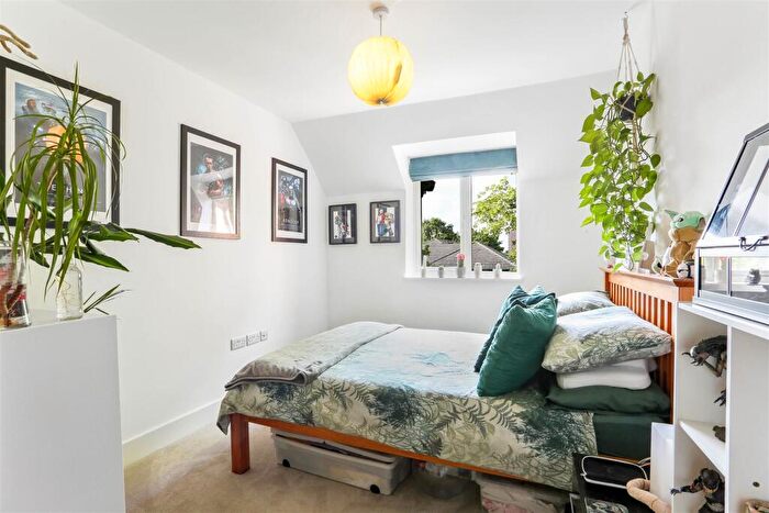2 Bedroom Flat For Sale In Devonshire Road, Sutton, SM2