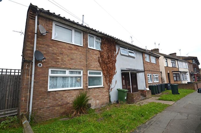 1 Bedroom Flat To Rent In Milton Road, Swanscombe, DA10