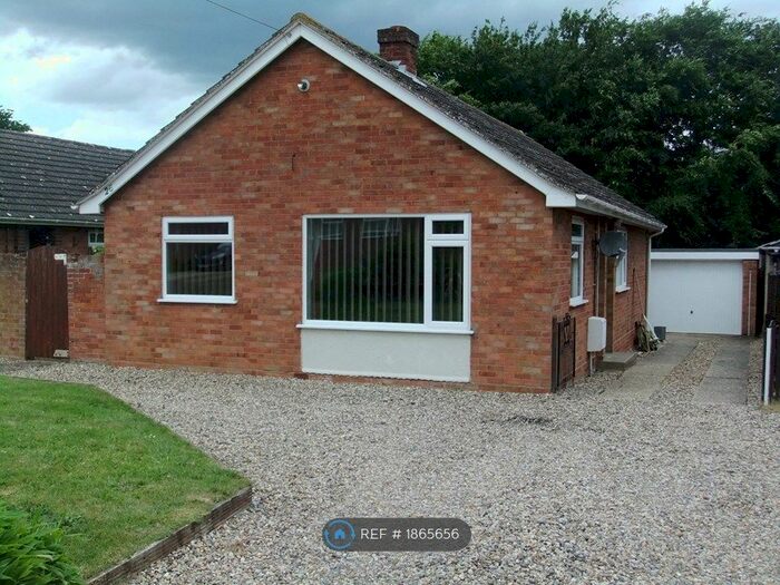 3 Bedroom Bungalow To Rent In Birchfield Gardens, Mulbarton, Norwich, NR14