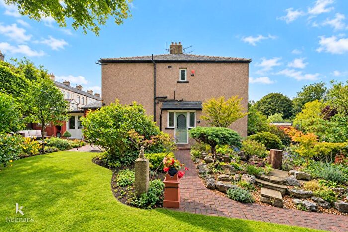3 Bedroom End Of Terrace House For Sale In Landless Street, Brierfield, BB9