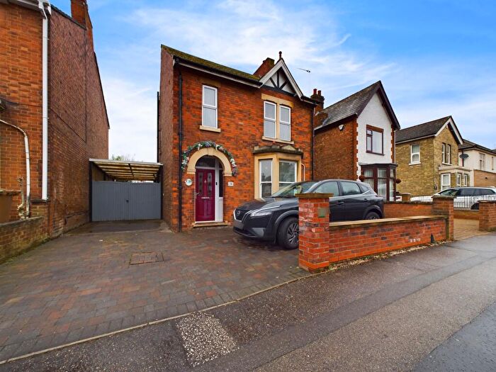 3 Bedroom Detached House For Sale In Fletton Avenue, Peterborough, PE2