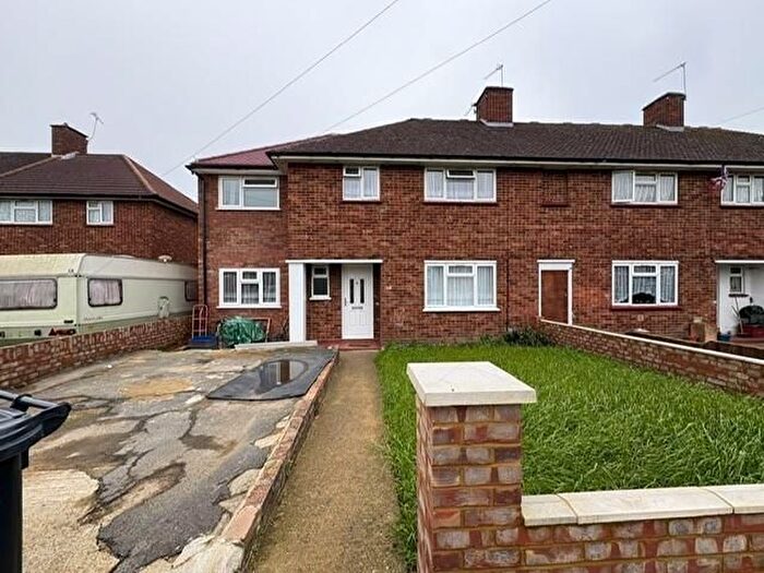 5 Bedroom End Of Terrace House To Rent In Bedfont Close, Feltham, TW14