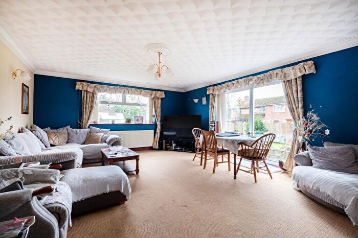 3 Bedroom Semi-Detached Bungalow For Sale In Colville Way, Carlton Colville, NR33