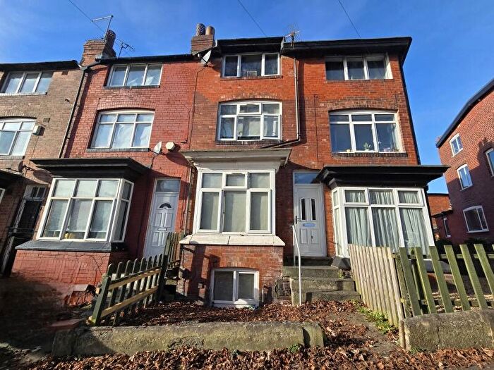 6 Bedroom Terraced House To Rent In Richmond Mount, Hyde Park, Leeds, LS6