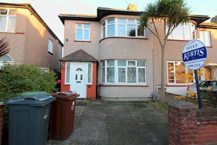 4 Bedroom End Of Terrace House To Rent In Westrow Drive, Barking, IG11