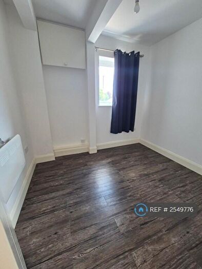 2 Bedroom Flat To Rent In South East Road, Southampton, SO19