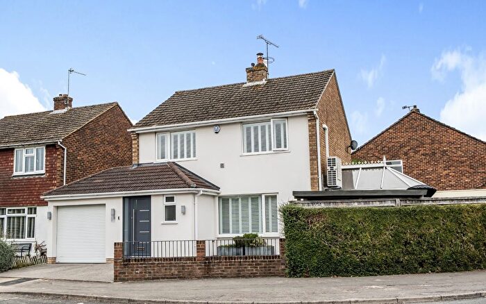 3 Bedroom Detached House For Sale In Churchill Close, Flackwell Heath, High Wycombe, Buckinghamshire, HP10