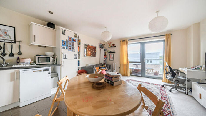 1 Bedroom Flat For Sale In Meadowcroft Mews, London, SE6