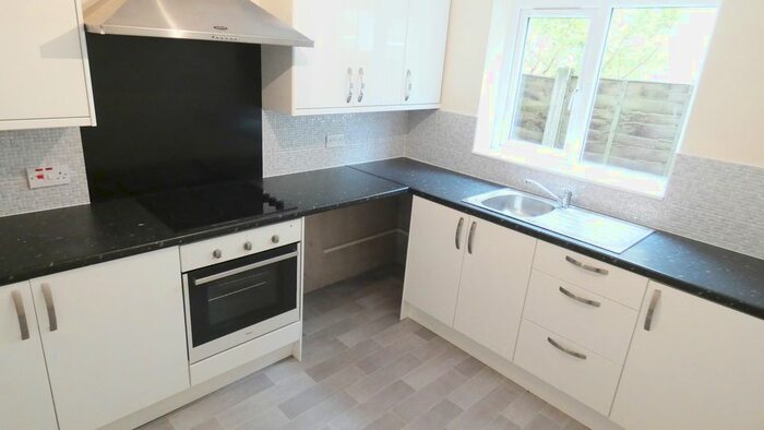2 Bedroom Flat To Rent In 76 Waterloo Road, Ashton-On-Ribble, Preston PR2