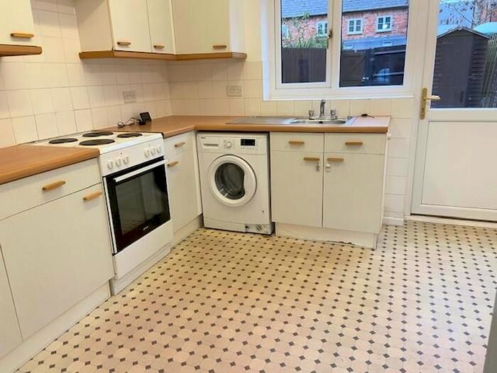 2 Bedroom Property To Rent In Woolrich Gardens, Stony Stratford, Milton Keynes, MK11
