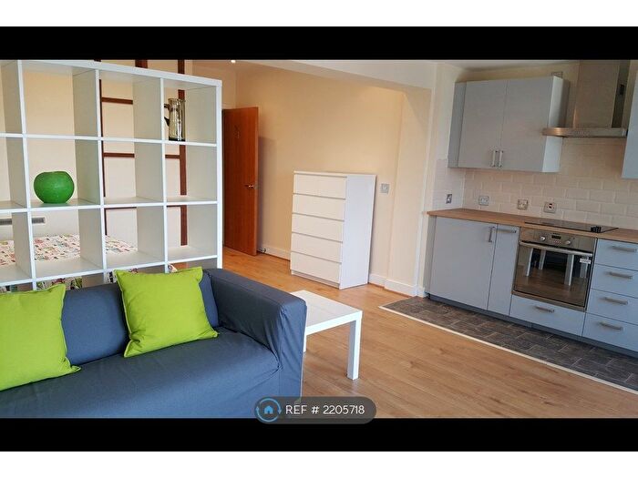 Studio To Rent In Moseley Road, Birmingham, B12