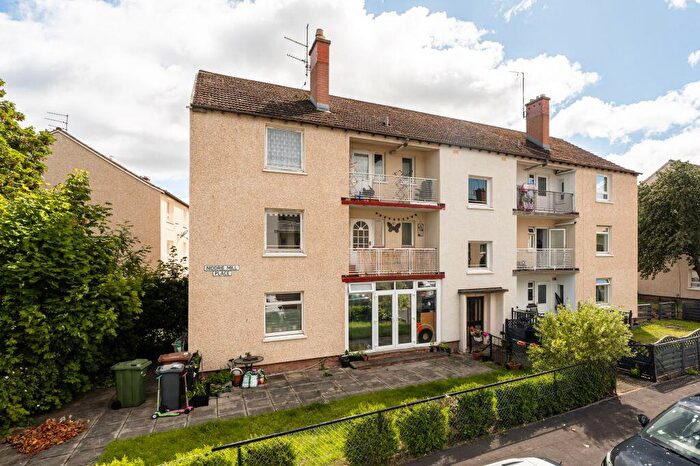 3 Bedroom Flat For Sale In C Niddrie Mill Place, Edinburgh, EH15