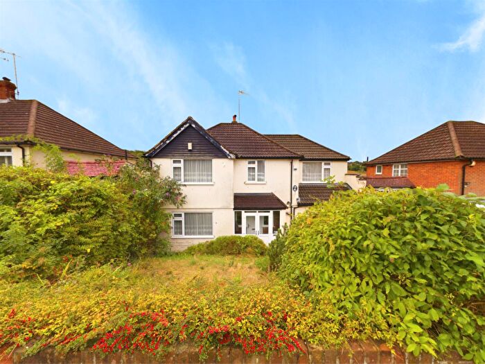 5 Bedroom Detached House For Sale In Hyde Road, South Croydon, CR2