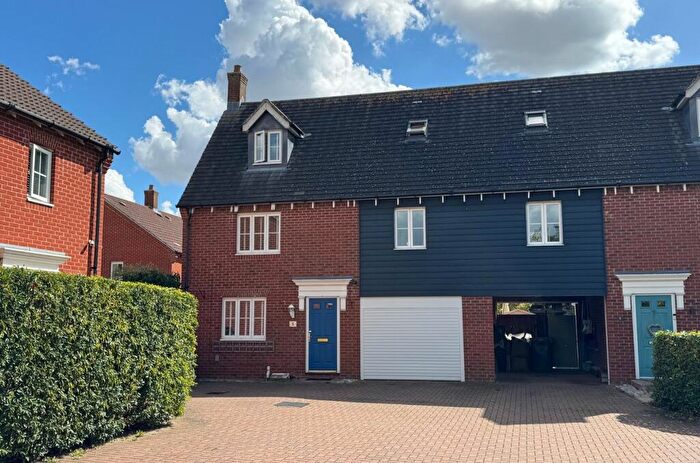 3 Bedroom Semi-Detached House For Sale In Prince William Close, Stotfold, Hitchin, SG5