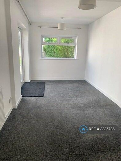 2 Bedroom Bungalow To Rent In Longfield Avenue, Chester, CH2