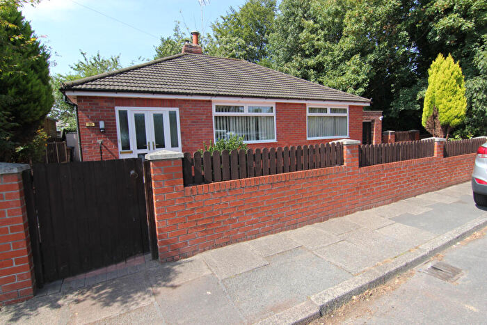2 Bedroom Detached Bungalow For Sale In Repton Avenue, Droylsden, M43