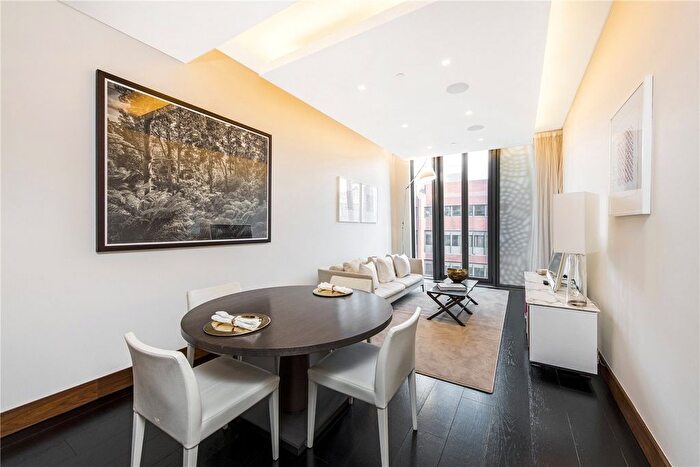 2 Bedroom Flat To Rent In Park House Apartments, North Row, Mayfair, W1K