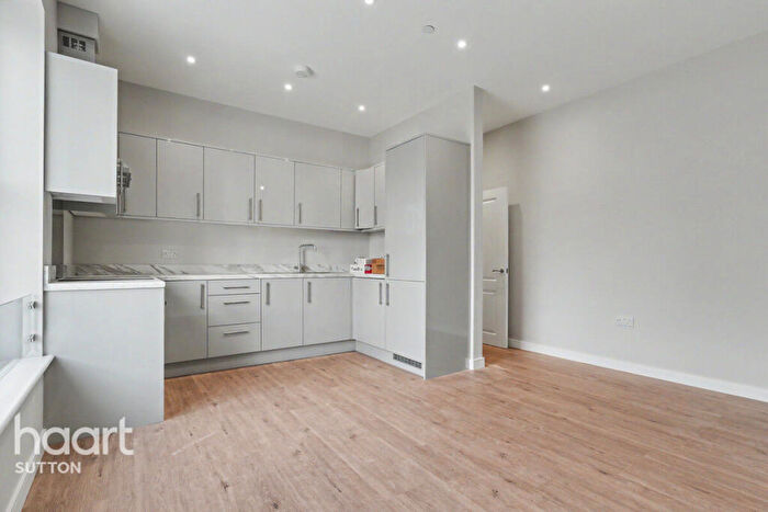 1 Bedroom Apartment To Rent In Sutton Court Road, Sutton, SM1