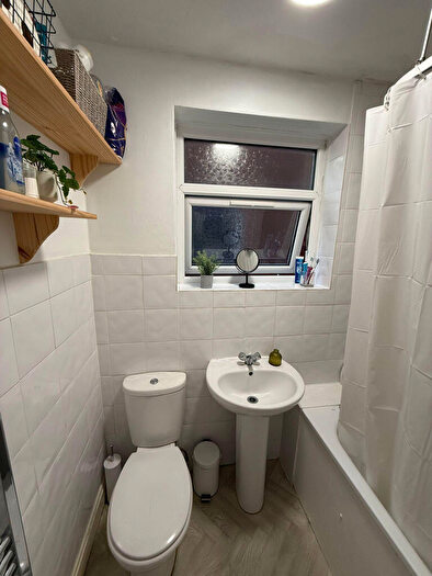 2 Bedroom Flat To Rent In Horspath Road, Oxford, OX4