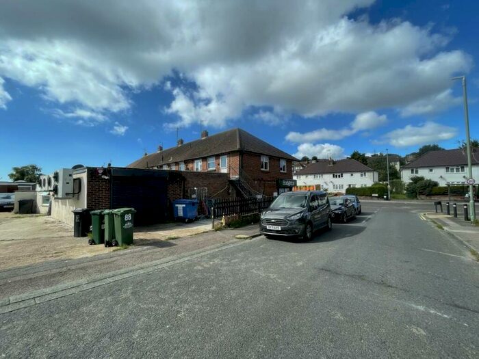 2 Bedroom Flat To Rent In Valley Road, Portslade, BN41