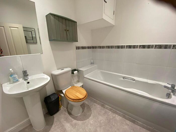 1 Bedroom Flat To Rent In Radford Road, Leamington Spa, CV31
