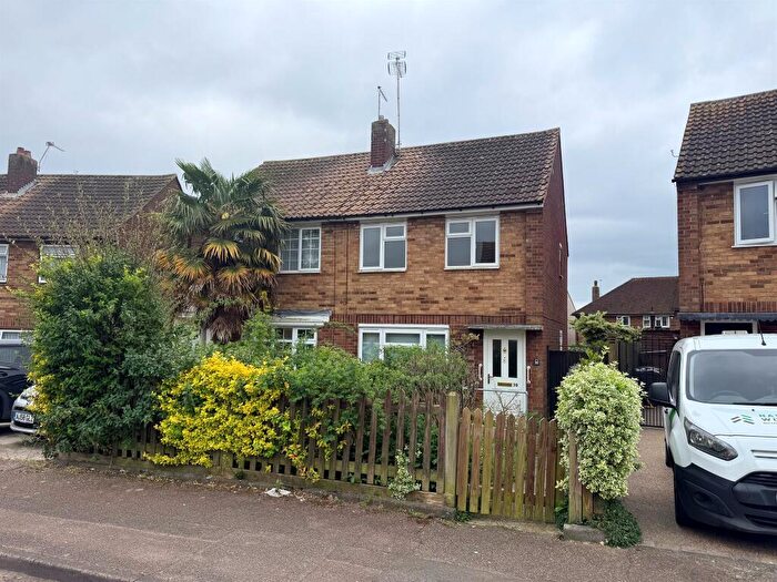 2 Bedroom Terraced House For Sale In Parnel Road, Ware, SG12