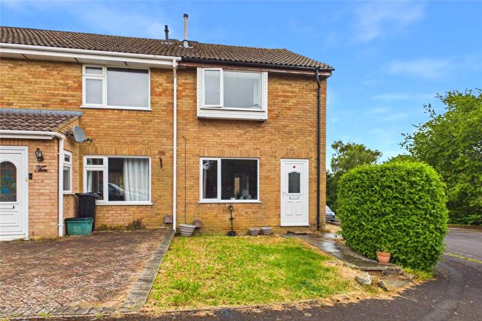 3 Bedroom End Of Terrace House For Sale In Redwood Close, Radstock, BA3
