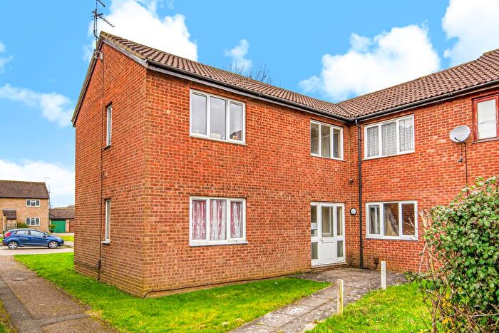 Flat For Sale In Aylesbury, Buckinghamshire, HP21