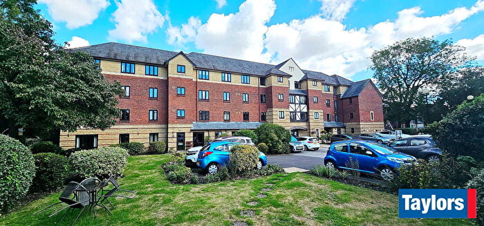 1 Bedroom Flat For Sale In Liddiard Court Belfry Drive, Wollaston, Stourbridge, West Midlands, (Ground Floor), DY8