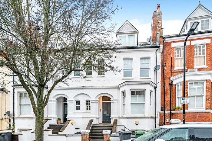 1 Bedroom Apartment To Rent In Dennington Park Road, West Hampstead, London, NW6