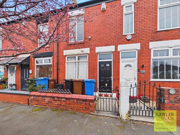 2 Bedroom Terraced House For Sale In Chadwell Road, Stockport, Cheshire, SK2
