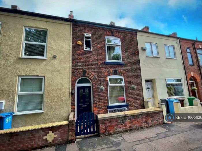 3 Bedroom Terraced House To Rent In Gaskell Street, Manchester, M40