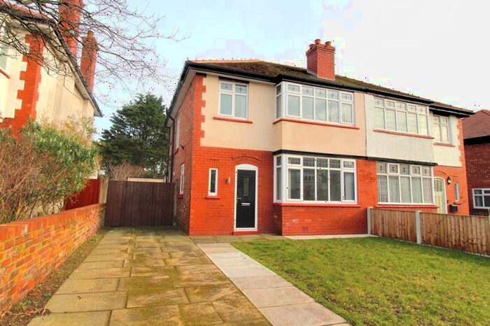 3 Bedroom Semi-Detached House To Rent In Oakwood Avenue, Ainsdale, Southport, PR8