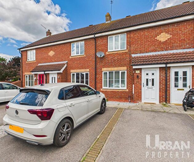 2 Bedroom House For Sale In Glebe Farm, Greens Lane, Wawne, HU7