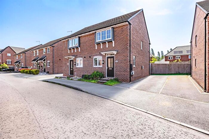 3 Bedroom Semi-Detached House For Sale In Imperial Avenue, Winnington, CW8